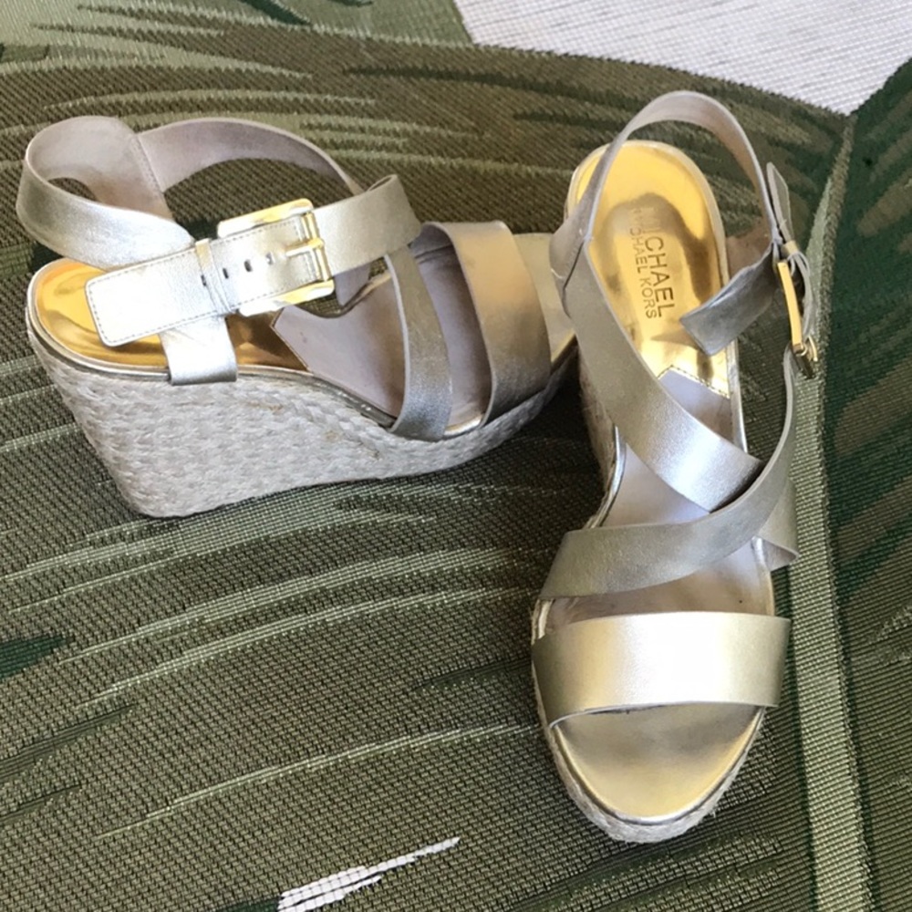 Michael Kors pale gold wedges